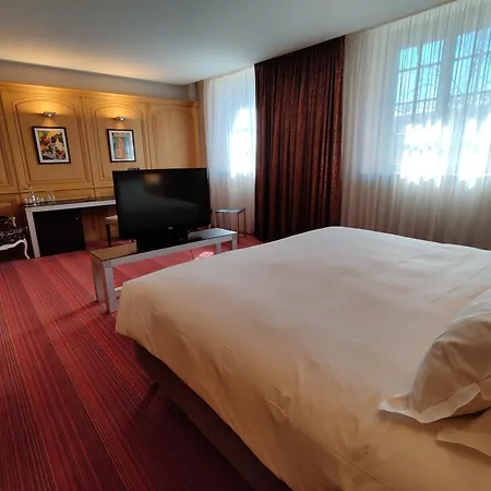 De Bourgtheroulde, Autograph Collection Rouen