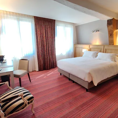 De Bourgtheroulde, Autograph Collection