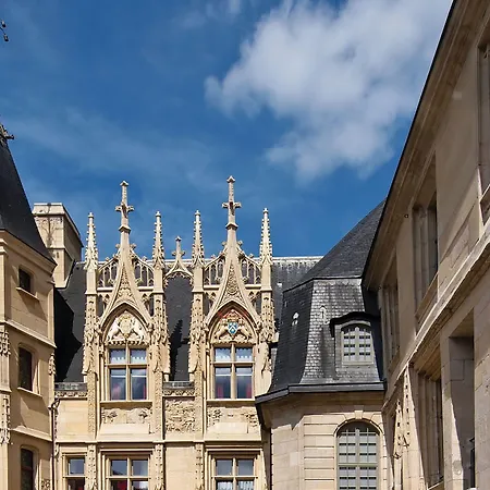 De Bourgtheroulde, Autograph Collection Rouen